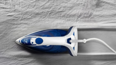 ���� Tefal FV5736E0 2500�� �����