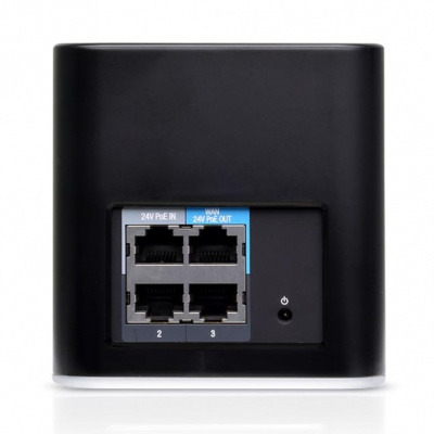 ������ Ubiquiti airCube AC 802.11ac 2.4/5��� 1166Mbps 4xGbLAN PoE Pass-Through ACB-AC-EU